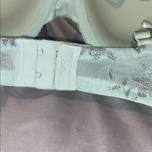 36D NWOT Victoria’s Secret Bra #MakeAnOffer - Picture 6 of 6